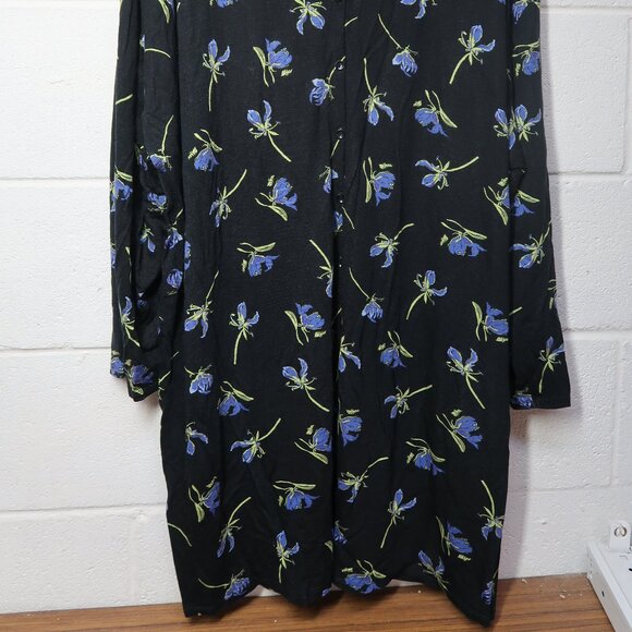 Woman Within Long Sleeve Button Up Duster in Size 3X (30-32) - Picture 2 of 9